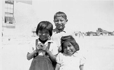 Black and white image of early Ƶapp Unified School District students. 